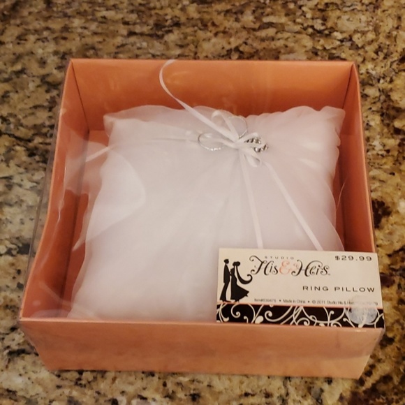 His & Hers Studio Ring Pillow - Picture 1 of 3